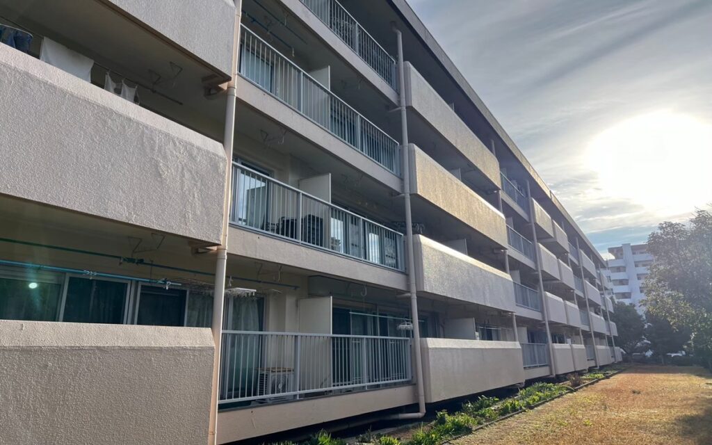 外壁塗装後①(バルコニー側)